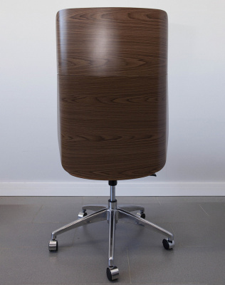 Кресло из натуральной кожи, каркас дерево арт. FX-BC06 - купить в Симферополе. Цена 34 820.52 руб.